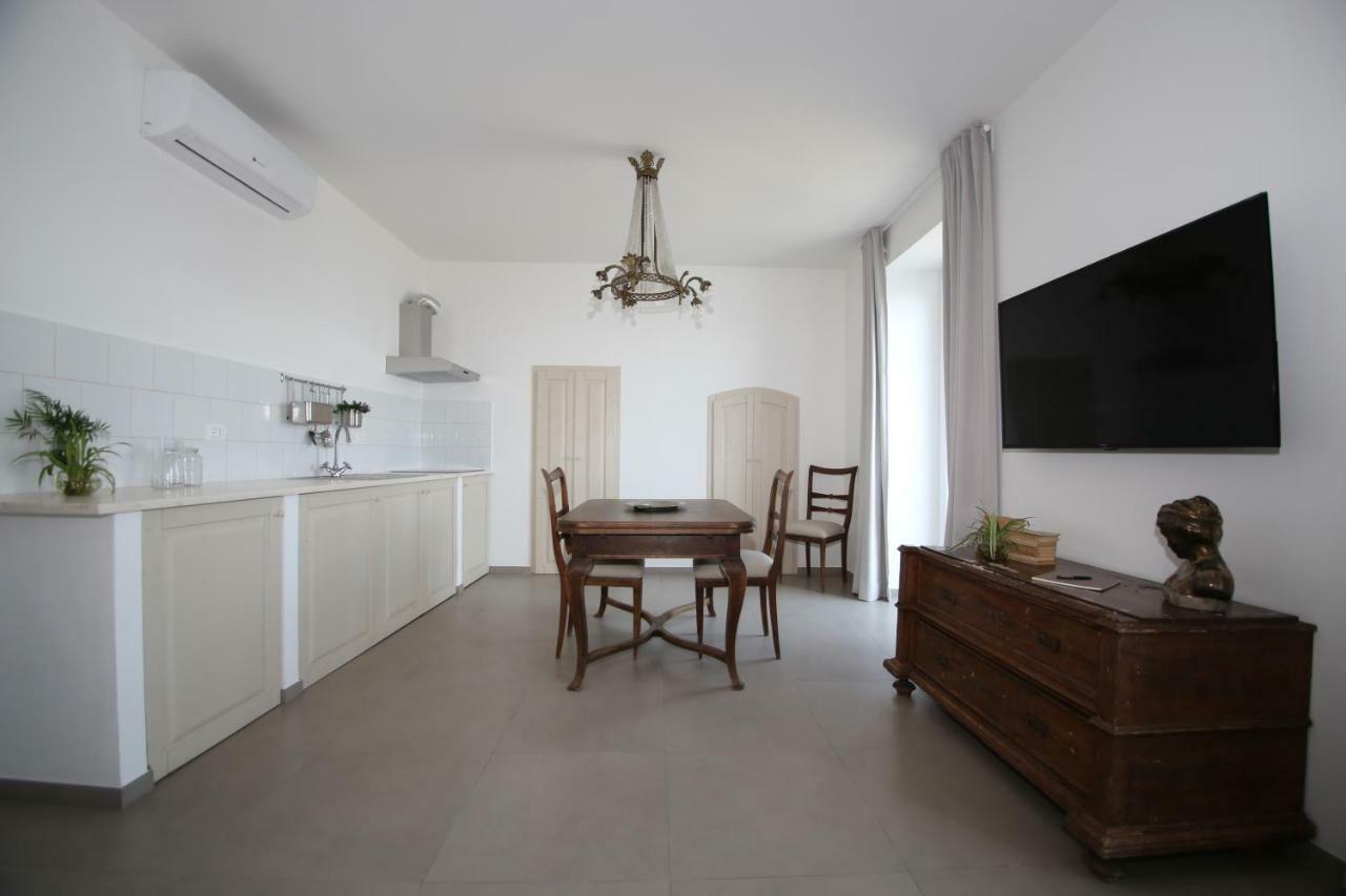 Don Alfredo Bed & Breakfast Taranto Bagian luar foto